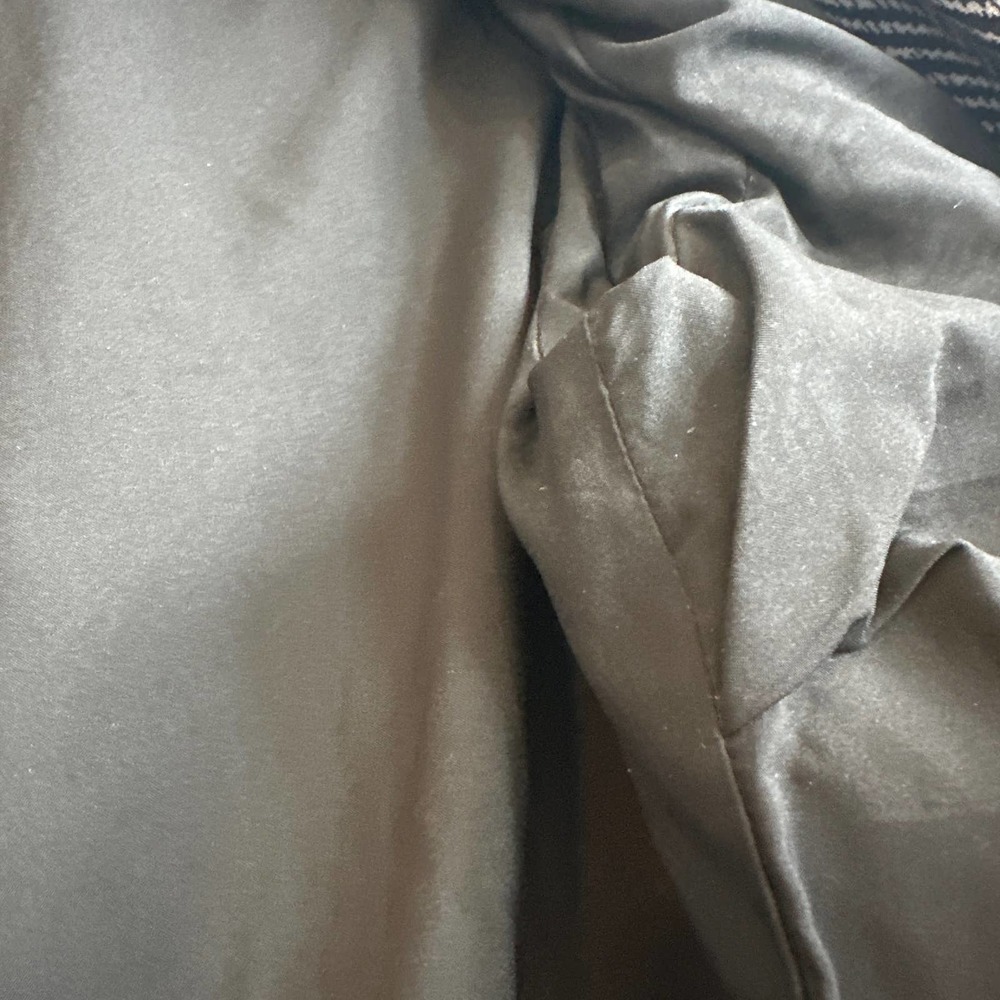 Chico's Sz 1 (8) Black and White Chevron Dress Blazer with Ruffle Lace Trim - Picture 4 of 7